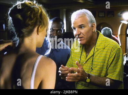 Eddie Murphy, Steve Martin et Heather Graham film : Bowfinger (1999) personnages : Kit Ramsey, Bobby Bowfinger & Daisy Directeur : Frank Oz 13 août 1999 **AVERTISSEMENT** cette photographie est à usage éditorial exclusif et est le droit d'auteur d'UNIVERSAL et/ou du photographe assigné par la Société de film ou de production et ne peut être reproduite que par des publications en conjonction avec la promotion du film ci-dessus. Un crédit obligatoire pour UNIVERSEL est requis. Le photographe doit également être crédité lorsqu'il est connu. Aucune utilisation commerciale ne peut être accordée sans l'autorisation écrite de la Société du film. Banque D'Images