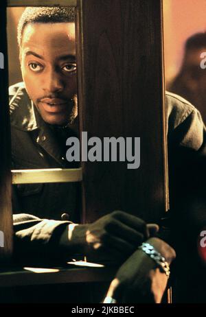 Omar Epps film: The Mod Squad (1999) personnages: Lincoln Hayes Directeur: Scott Silver 17 mars 1999 **AVERTISSEMENT** cette photographie est à usage éditorial exclusif et est le droit d'auteur de MGM et/ou du photographe attribué par la Société de film ou de production et ne peut être reproduite que par des publications en conjonction avec la promotion du film ci-dessus. Un crédit obligatoire pour MGM est requis. Le photographe doit également être crédité lorsqu'il est connu. Aucune utilisation commerciale ne peut être accordée sans l'autorisation écrite de la Société du film. Banque D'Images