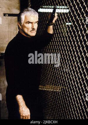 Burt Reynolds Television : Hard Time : Hostage Hotel (TV- film) personnages : Det. Logan McQueen USA 1999, réalisateur : Hal Needham 14 novembre 1999 **AVERTISSEMENT** cette photographie est réservée à un usage éditorial et est la propriété de TNT et/ou du photographe assigné par The film or production Company et ne peut être reproduite que par des publications en liaison avec la promotion du film ci-dessus. Un crédit obligatoire auprès de TNT est requis. Le photographe doit également être crédité lorsqu'il est connu. Aucune utilisation commerciale ne peut être accordée sans autorisation écrite de The film Company. Banque D'Images