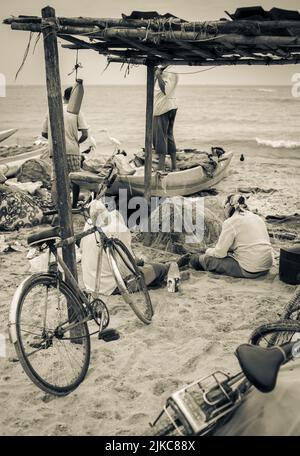 marché aux poissons | pêcheur | poisson | sri lanka | negombo | vieux | bateau de pêche | bateau Banque D'Images