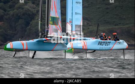 INEOS Team UK dirigé par Sir Ben Ainslie le dimanche jour 2 avec deux courses de flotte et la dernière course sur 31 juillet Grande Bretagne SailGP à Plymouth, Royaume-Uni le 31 juillet 2022. Photo de Phil Hutchinson. Utilisation éditoriale uniquement, licence requise pour une utilisation commerciale. Aucune utilisation dans les Paris, les jeux ou les publications d'un seul club/ligue/joueur. Crédit : UK Sports pics Ltd/Alay Live News Banque D'Images