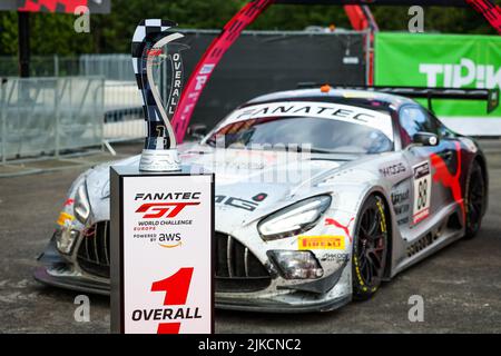 88 AMG Team AKKODIS ASP, Mercedes-AMG GT3 de Raffaele MARCIELLO, Daniel JUNCADELLA, Jules GOUNON, célébrant la victoire pendant les TotalEnergies 24 heures de Spa 2022, 7th tour du Fanatec GT World Challenge Europe 2022 Powered by AWS, de 27 juillet au 31, 2021 sur le circuit de Spa-Francorchamps, à Stavelot, Belgique - photo: Florent Gooden / DPPI/DPPI/LiveMedia Banque D'Images