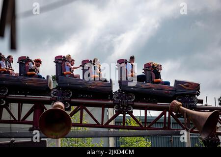 The Alton Towers Intamin Rocket , également connu sous le nom DE RITA , dans la région de Dark Forrest du parc à thème Alton Towers et de l'hôtel Staffordshire Angleterre Banque D'Images