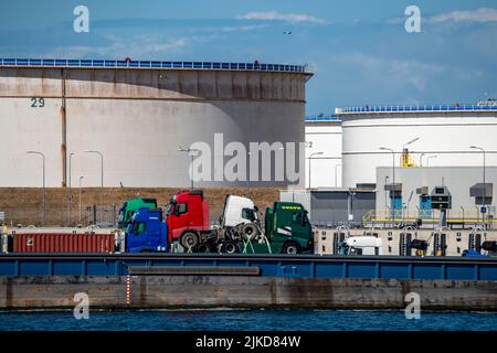 Maasvlakte Olie terminal, 39 grands réservoirs Logistique pour divers produits pétroliers, tels que le pétrole brut, l'essence, la paraffine, le diesel, la charge des cargos intérieurs Banque D'Images