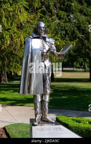 La statue métallique de William Shakespeare se trouve dans le parc, près du théâtre du festival. Stratford Ontario Canada. Banque D'Images