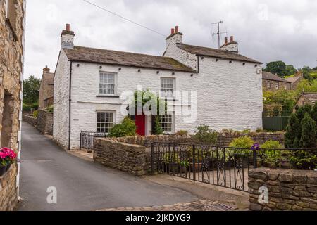 Dent, Cumbria, Royaume-Uni, 12 août 2018 - façade d'un bâtiment en pierre dans le village de Dent dans le Yorkshire Dales, Royaume-Uni Banque D'Images