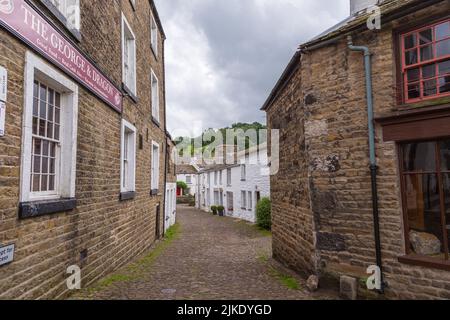 Dent, Cumbria, Royaume-Uni, 12 août 2018 - façade d'un bâtiment en pierre dans le village de Dent dans le Yorkshire Dales, Royaume-Uni Banque D'Images