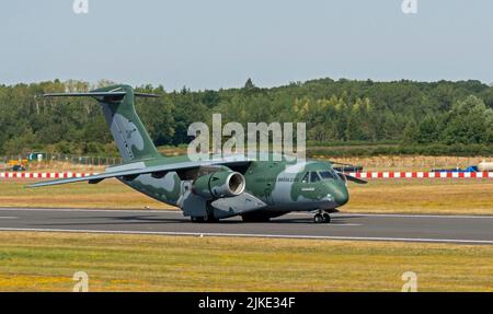 Le millénaire de la Force aérienne brésilienne KC-390 au Royal International Air Tattoo 2022 Banque D'Images