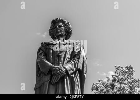 GRANTHAM, ANGLETERRE- 26 juin 2022 : statue de Margaret Thatcher dans son lieu de naissance de Grantham Banque D'Images