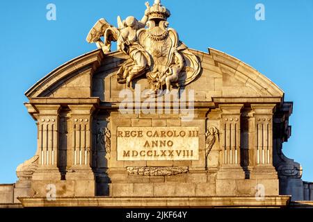 Puerta de Alcalá en la Plaza de la Independencia, Madrid, España Banque D'Images
