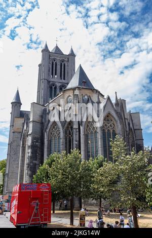 Gand, Belgique - 13 juillet 2018 : Église Saint-Nicolas, façade orientale Banque D'Images