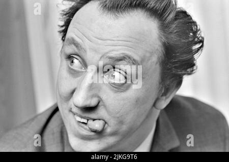 KEN DODD (1927-2018) comédien anglais en février 1966. Photo : Tony Gale Banque D'Images