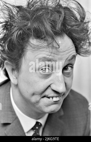 KEN DODD (1927-2018) comédien anglais en février 1966. Photo : Tony Gale Banque D'Images