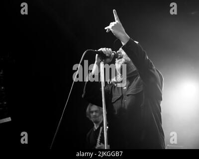 Reef, Live Images haute résolution du légendaire groupe rock indépendant Glastonbury, en direct sur la tournée 2022, pour la tournée de l'album Shoot Me Your Ace. Banque D'Images