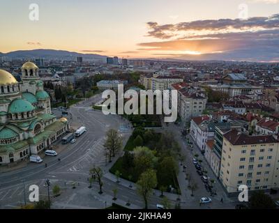 Vue sur la cathédrale Alexandre Nevski à Sofia, Bulgarie Banque D'Images