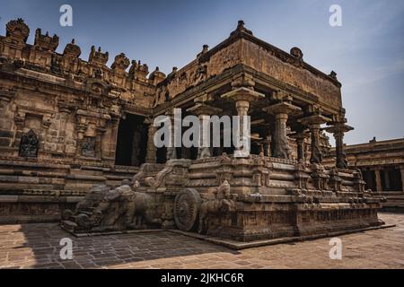 Le temple Shri Airavatesvara est un temple hindou situé à Dharasuram, Kumbakonam, Tamil Nadu. Il a été construit par l'empereur Chola Rajaraja-2. Banque D'Images