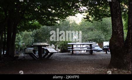 Les campings sont des endroits pour se détendre, profiter et explorer le plein air. De nombreux campings. C'est populaire parmi les amoureux de la nature Banque D'Images