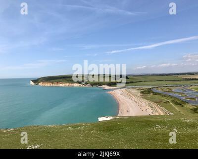 A panoramic view of the White Cliffs of Dover on a sunny day, Kent, England, United Kingdom Banque D'Images