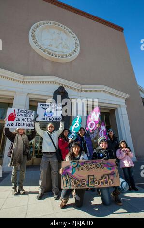 À Idle pas plus de rallye au State Capital Building, Santa Fe Nouveau-Mexique Banque D'Images