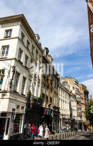 Un cliché vertical de beaux bâtiments anciens dans le centre-ville de Bruxelles en Belgique, en Europe Banque D'Images