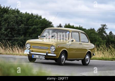 Bad König, Hesse, Allemagne, Fiat 850 Special, année 1969, Déplacement de 843 cc, 27 kW au festival automobile classique. Banque D'Images