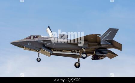 F-35B Lighting II ZM 157 du 617 Squadron RAF Marham, faisant une brève apparition au Royal International Air tatouage 2022 Banque D'Images