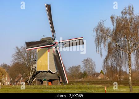 A traditional windmill called the Aurora built in 1971 in Baexem, the Netherlands Banque D'Images