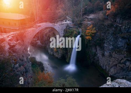 Clandras Pont historique de la période Phrygienne dans le district de Karahallı dans la province d'Usak. C'est un pont historique touristique. Banque D'Images