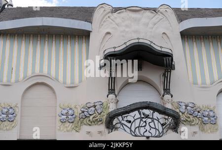 Reök Palace est une structure d'art nouveau verte et lilas, construite en 1907, qui ressemble à une décoration au fond d'un aquarium.Szeged Banque D'Images