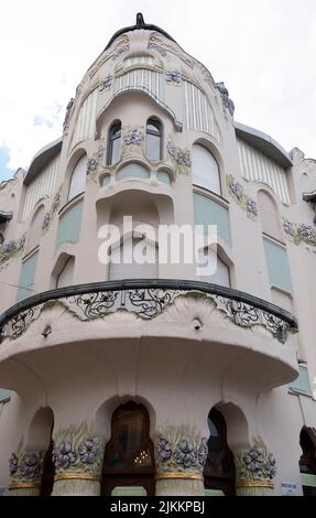 Reök Palace est une structure d'art nouveau verte et lilas, construite en 1907, qui ressemble à une décoration au fond d'un aquarium.Szeged Banque D'Images