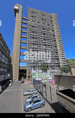 Trellick Tower Cheltenham Estate à Kensal Green, Londres - construit en 1972, Banque D'Images