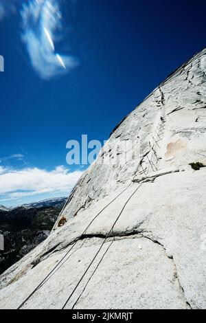 The Cables up Half Dome, parc national de Yosemite, Californie Banque D'Images