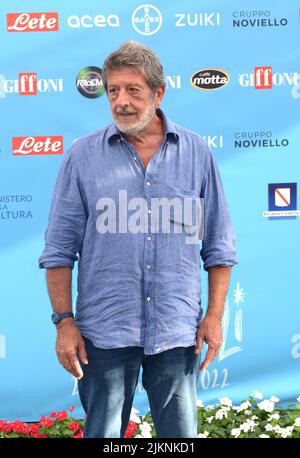 27 juillet 2022, GIFFONI VALLE PIANA, Italie: Andrea Purgatori au Festival du film de Giffoni 2022 à Giffoni Valle Piana. (Credit image: © Giovanni Lemba/Pacific Press via ZUMA Press Wire) Banque D'Images