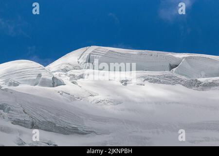 Glacier Karola au Tibet Banque D'Images