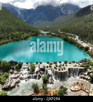 Vue aérienne de la vallée de la Lune Bleue à Lijiang, Yunnan - Chine; Banque D'Images