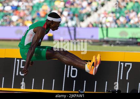 Pedro Pichardo (por) remporte le triple saut avec un saut mondial de 58-10 3/4 (17,95) pendant la session de l'après-midi le jour 9 de l'Athlétisme mondial Banque D'Images