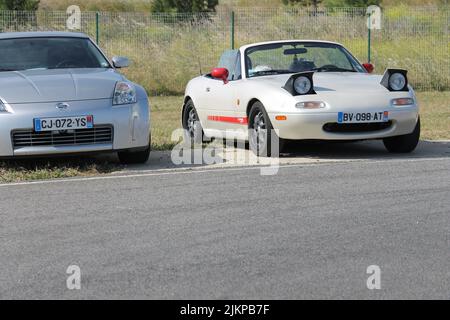 Belle voiture japonaise classique et petite voiture décapotable, Mazda MX-5 Miata Banque D'Images