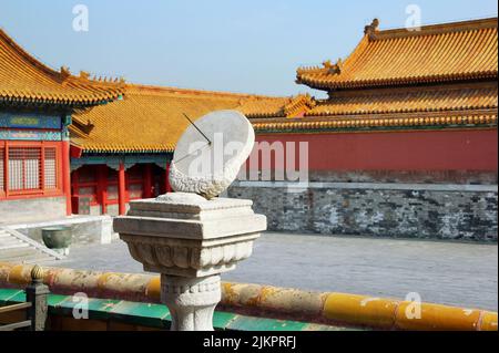 Ancien cadran solaire dans la Cité interdite, date de 1776, Beijing, Chine Banque D'Images