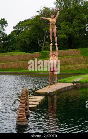 Édimbourg, Écosse, Royaume-Uni. 3rd août 2022. Une troupe de cirque contemporaine SE produit À JUPITER Artland à Édimbourg. Cette année, la troupe présente son spectacle humains 2,0 au festival Edinburgh Fringe. Iain Masterton/Alay Live News Banque D'Images