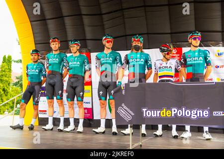 Chelm, Lubelskie, Pologne - 31 juillet 2022: 79 tour de Bologne, Présentation de l'équipe Bora-Hansgrohe Banque D'Images