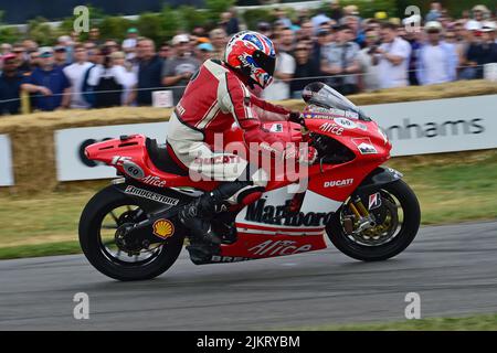 Andy Caddick, Shaun Goverd, Ducati GP6 Desmosedici, Grand Prix Heroes à deux roues, motos de course emblématiques de la fin des années 1940 à 2021, Goodwood Fest Banque D'Images