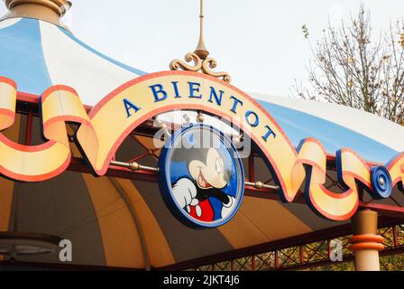 Parade à Disney Land Paris avec quelques personnages célèbres. Banque D'Images