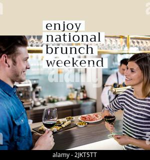 Composition du texte du week-end du brunch national sur couple caucasien avec vin Banque D'Images