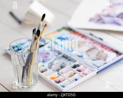 art thérapie peinture classe aquarelle encres pinceau Banque D'Images