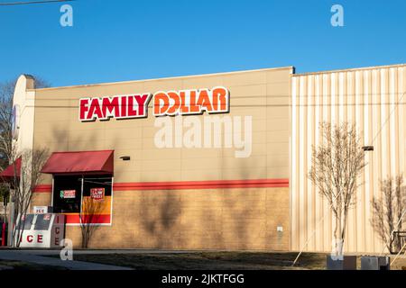 Augusta, GA USA - 02 23 21 : vue latérale d'un magasin de détail familial Banque D'Images