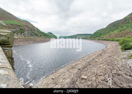 Elan Valley, 03/08/2022, ce sont les niveaux d'eau après un été sec jusqu'à présent au royaume-uni. C'est la vallée d'Elan à Mid-Wales.Credit: H18PDW Photography/Alay Live News Banque D'Images