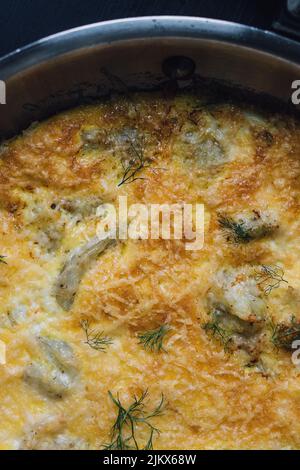 Fenouil bulbe frittata avec œufs et parmesan Banque D'Images