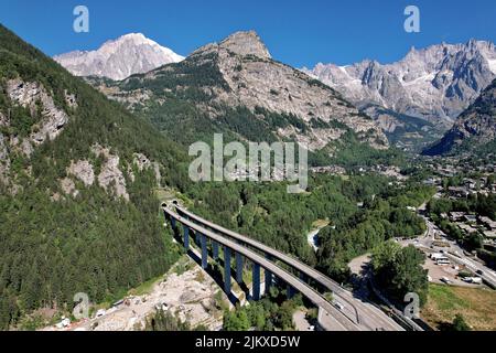 A5 autoroute d'Aoste au Mont blanc. Italie. Banque D'Images