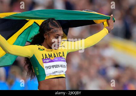 Birmingham, Royaume-Uni. 03rd août 2022. Elaine Thompson-Herah de Jamaïque après avoir remporté la finale féminine 100m à Birmingham, Royaume-Uni, le 8/3/2022. (Photo de Conor Molloy/News Images/Sipa USA) crédit: SIPA USA/Alay Live News Banque D'Images