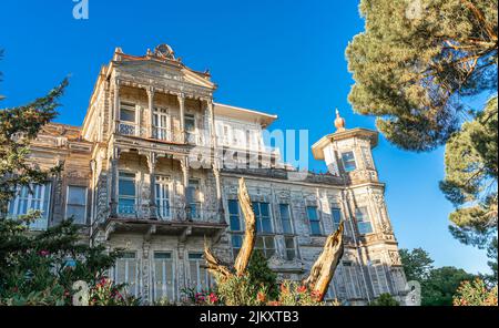 Résidence Ragıp Paşa construite en 1906 par août Jasmund. Caddebostan, Kadikoy, Istanbul, Turquie Banque D'Images